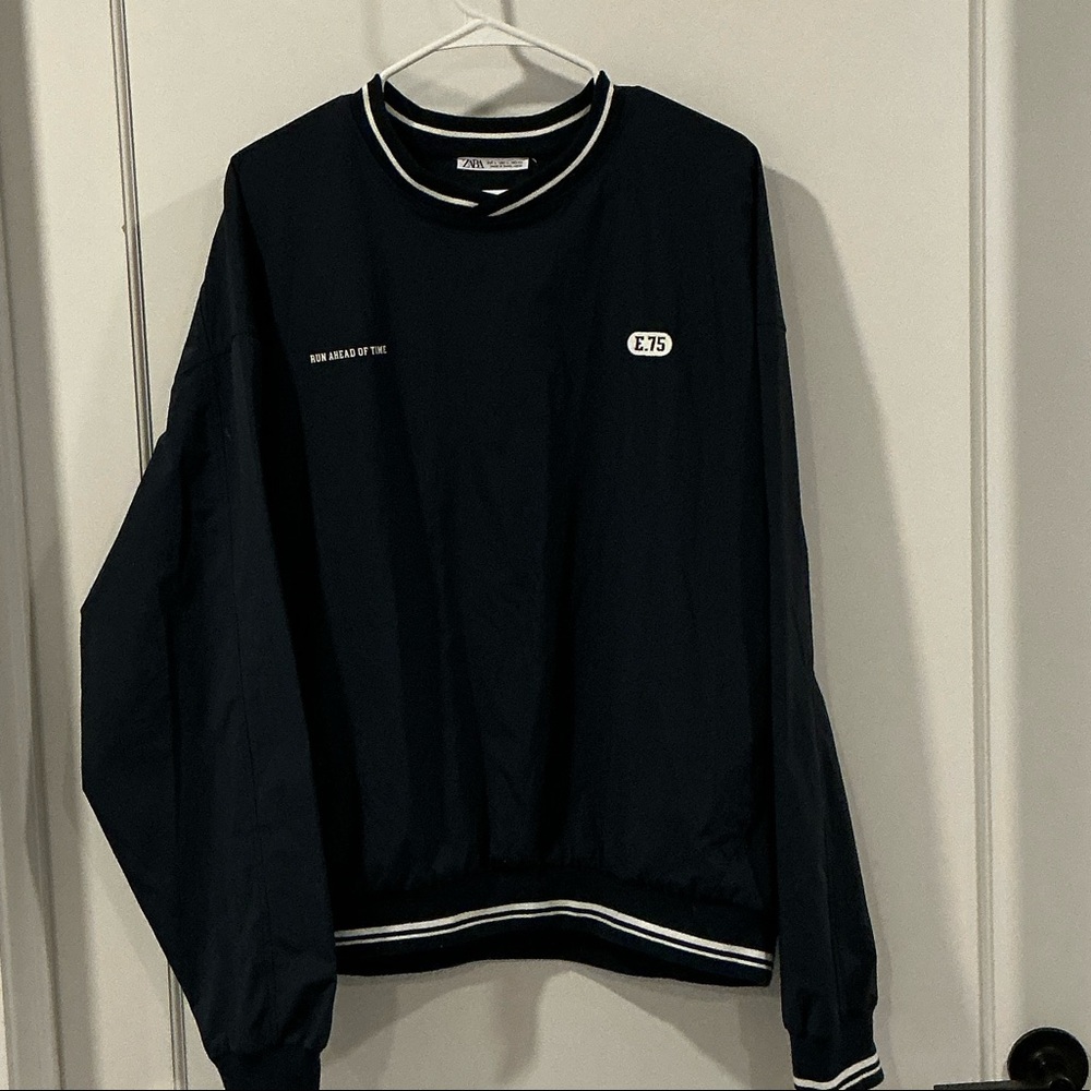 Zara Men's Black Crewneck Sweater